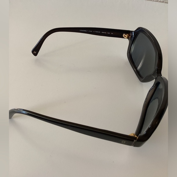 Authentic Vintage Chanel Black Sunglasses Shades - Picture 4 of 6